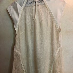 Blouse with lace